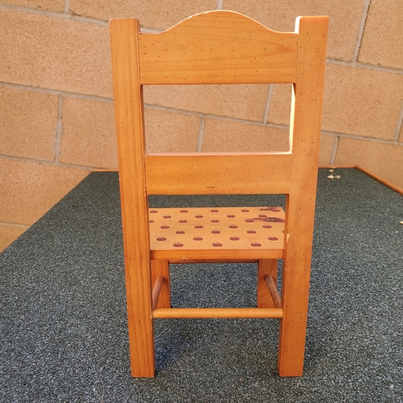 Miniature Chair - Doll Furniture - Picture 3 of 9